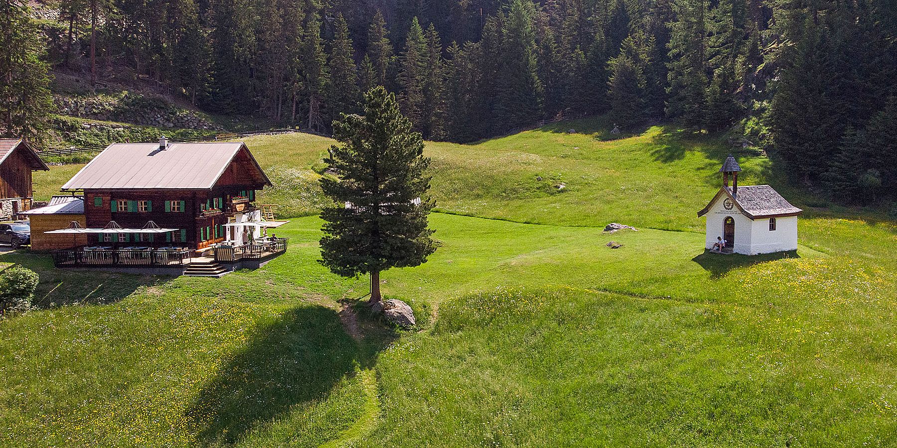 Jausenstation isWiesle im Sommer